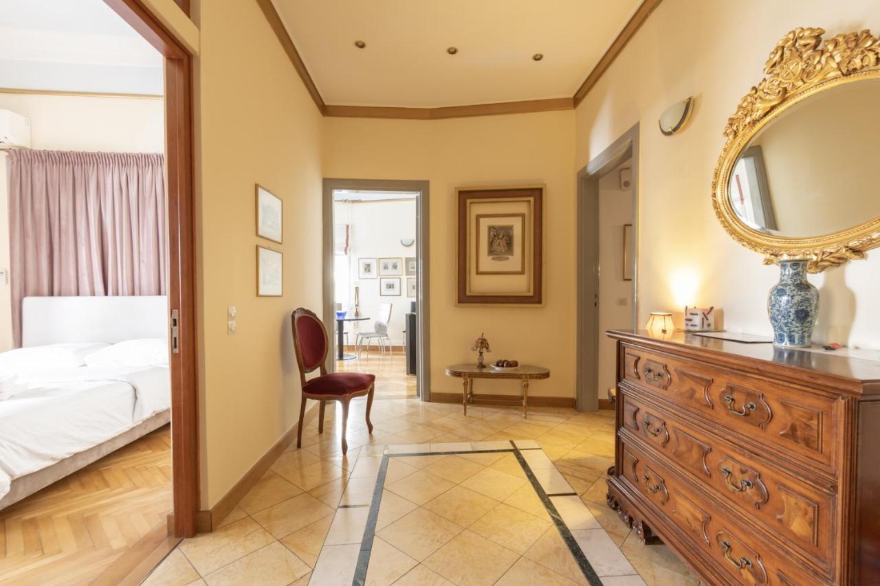 Ideal 4 Bdr Apartment In Plaka For 10! アテネ エクステリア 写真