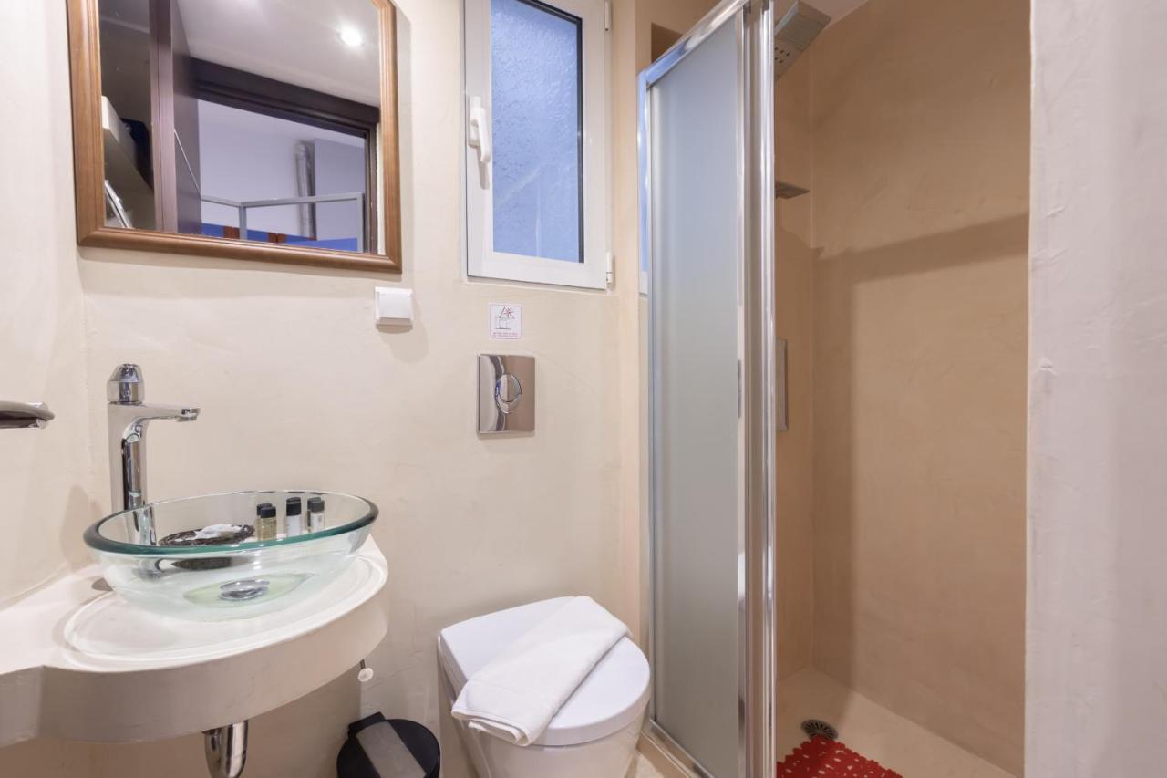 Ideal 4 Bdr Apartment In Plaka For 10! アテネ エクステリア 写真