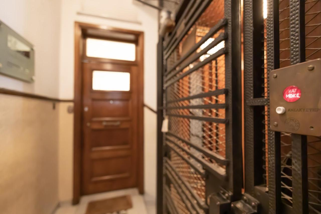 Ideal 4 Bdr Apartment In Plaka For 10! アテネ エクステリア 写真